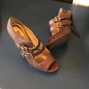 Michael Kors bootie/sandal size 7.5